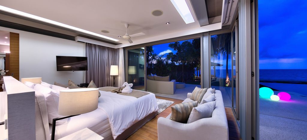 Downstairs Master Bedroom including American King Size Bed with Seaview