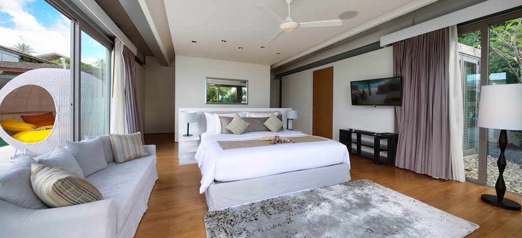 Downstairs Master Bedroom including American King Size Bed with seaview